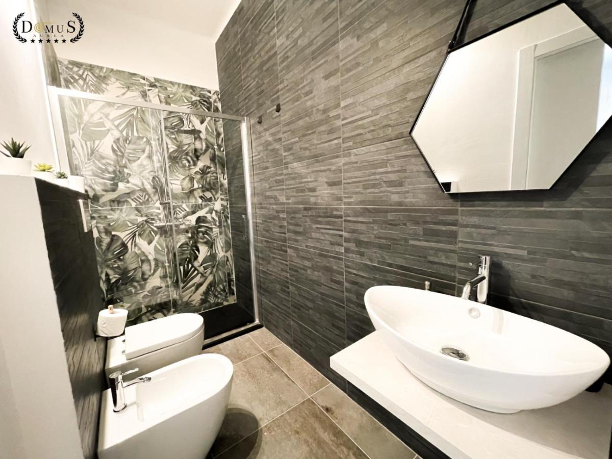4 Balconi Rooms-Elements B&B Лечче Экстерьер фото